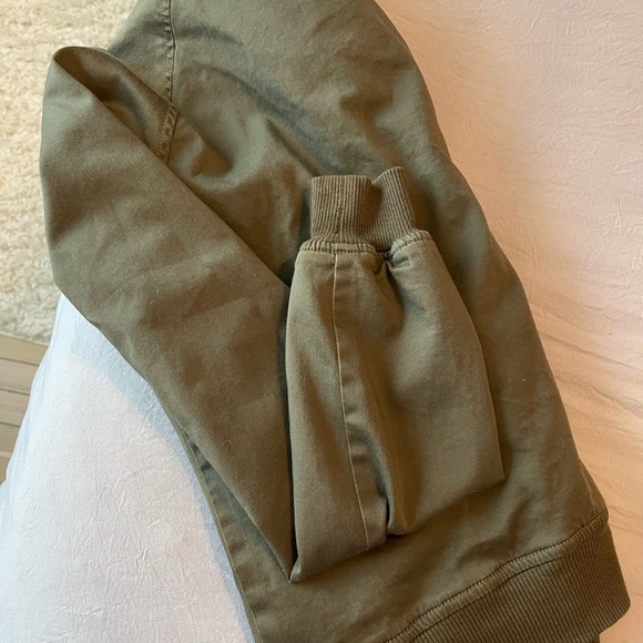 Army green spring jacket with gold zipper - Picture 4 of 4